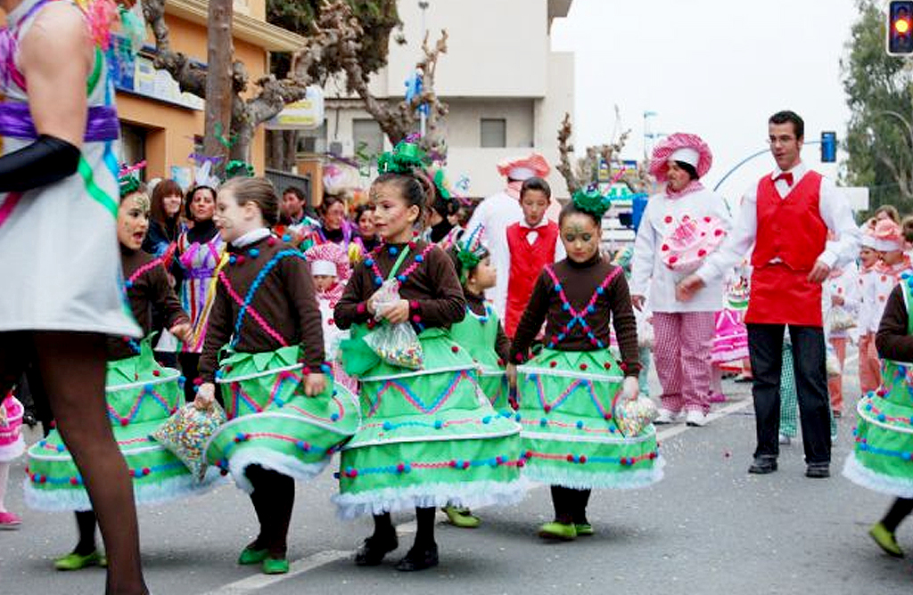 El desfile infantil del Carnaval de Alhama de Murcia se traslada el pabelln 